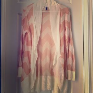 Light weight chevron cardigan by debut. Size M/L.